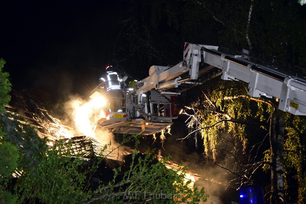 Grossfeuer Einfamilienhaus Siegburg Muehlengrabenstr P0620.JPG - Miklos Laubert